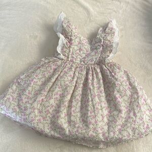 Pippa & Julie White with Pink Flowers